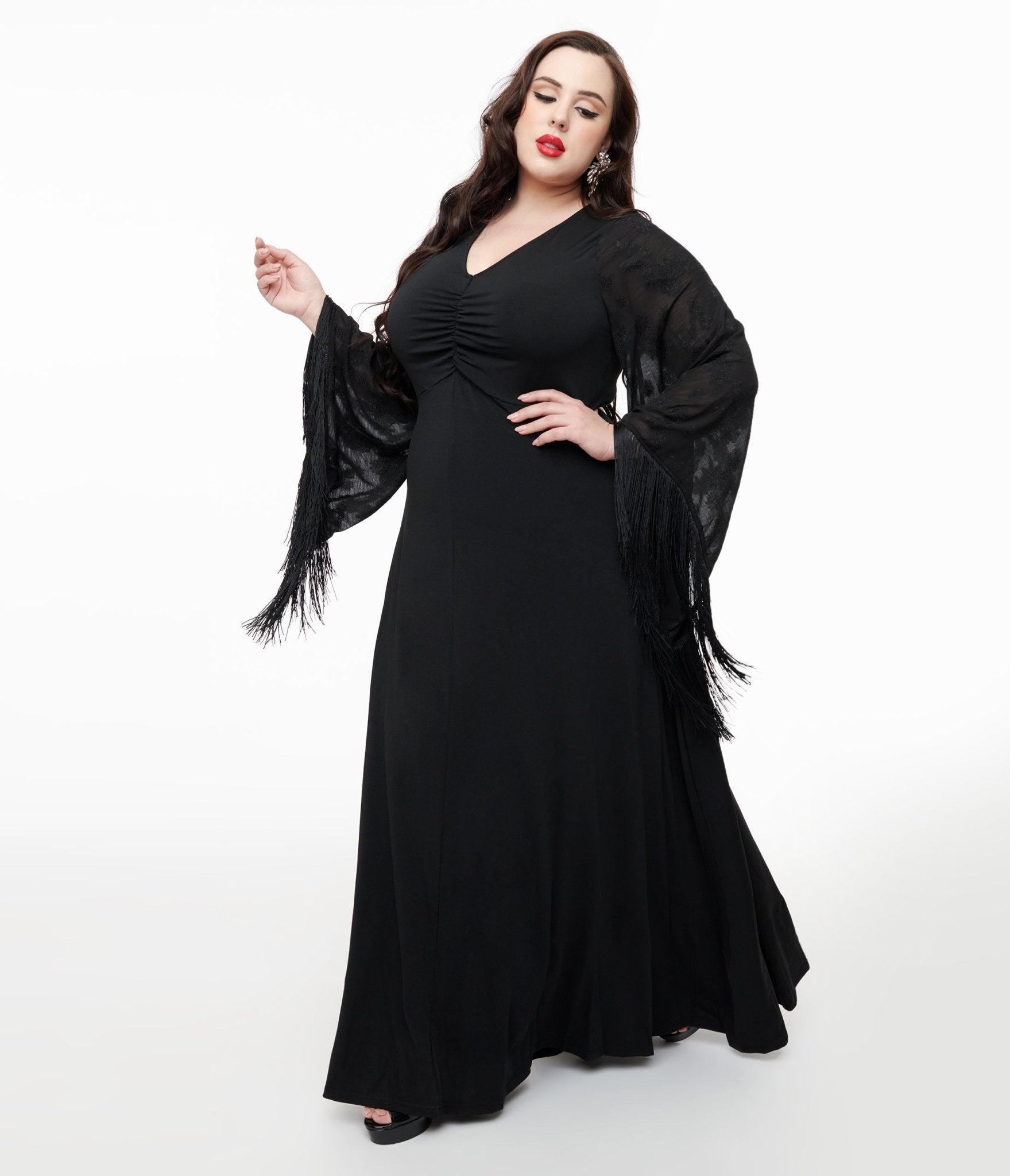 Smak Parlour Plus Size 1970s Black Floral Fringe Sleeve Stevie Maxi Dress